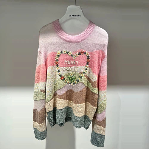 מכירת סוודרים לנשים מעוצבת